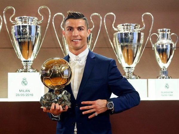 Ronaldo có mấy quả bóng vàng?