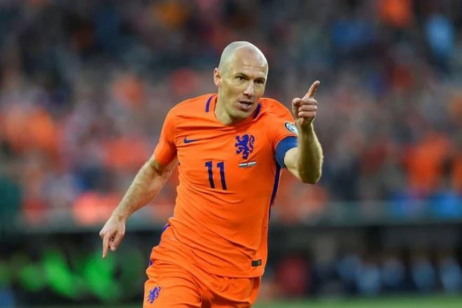 Cầu Thủ Thuận Chân Trái Arjen Robben