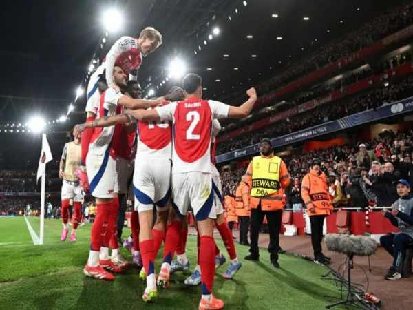 Câu lạc bộ Arsenal đã vô địch những giải đấu nào?