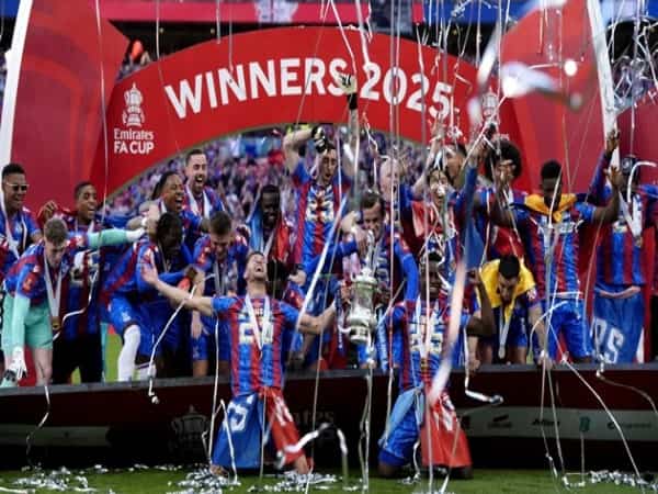 Tin BĐ: Crystal Palace kháng cáo UEFA giành vé Europa League