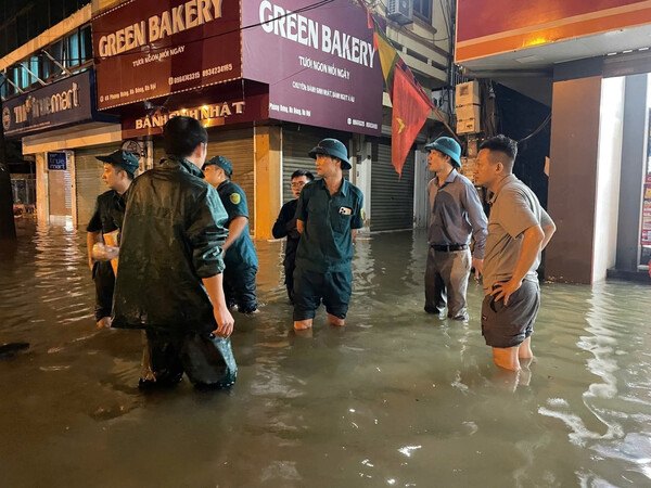 Nằm mơ thấy lội nước có số gì may mắn phát tài