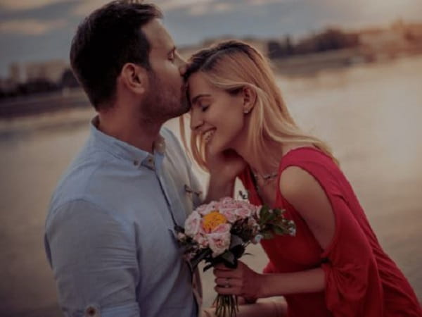 Chiêm bao thấy người yêu hiện tại kết hôn với mình